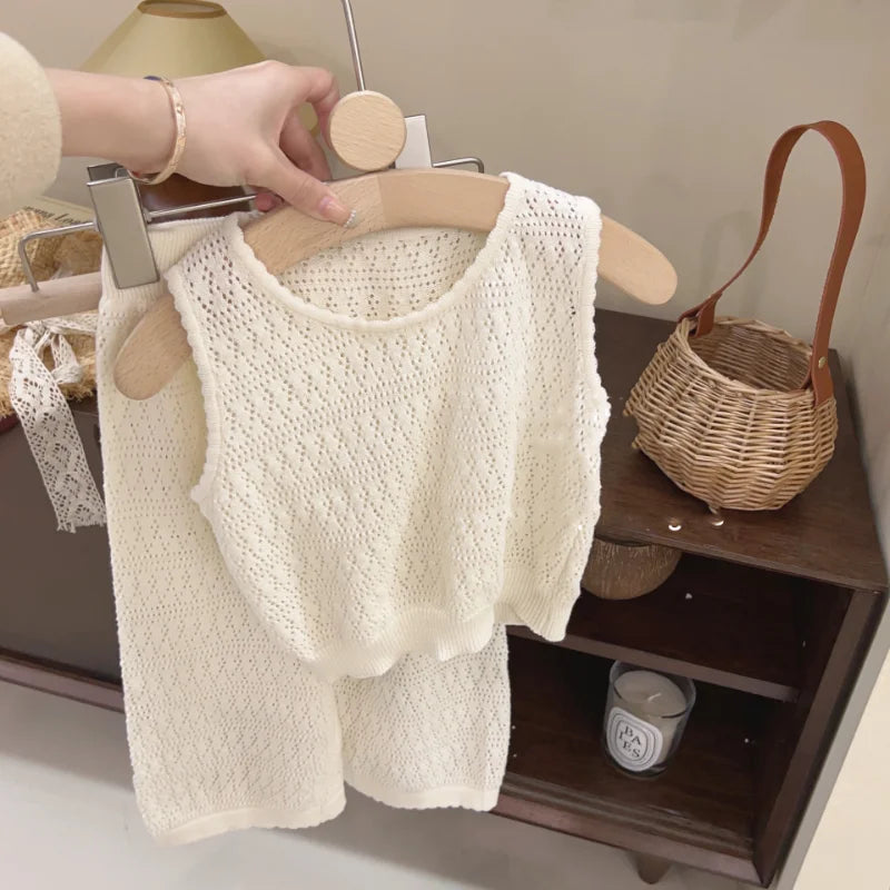 Neutral color kids outfit